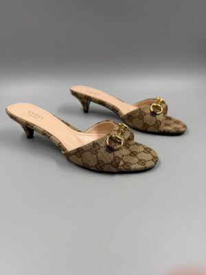 Sandalias con Horsebit de Gucci